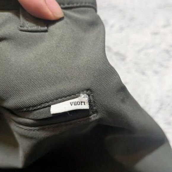 Vuori Men's Shorts Meta Chino Short Size 28 - Picture 7 of 7